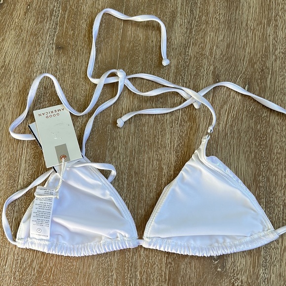 Good American Foiled Tiny Ties Triangle Bikini Top in Metallic White Size 2 - Picture 10 of 10